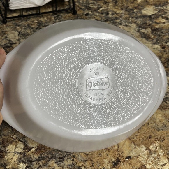 Vintage GLASBAKE J2352 Solid White Milk Glass Oval Divided Serving Dish Bowl - Picture 2 of 5